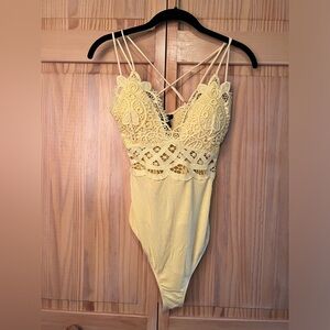Rue21 lace yellow bodysuit size Small